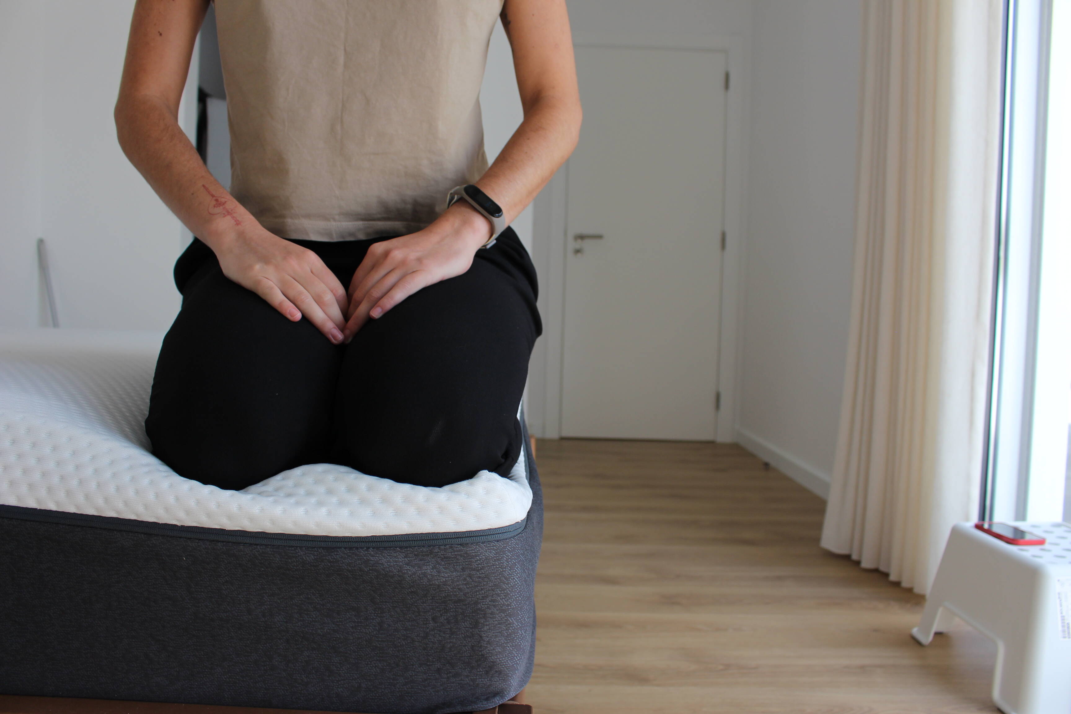 colchon emma prueba incado en el borde